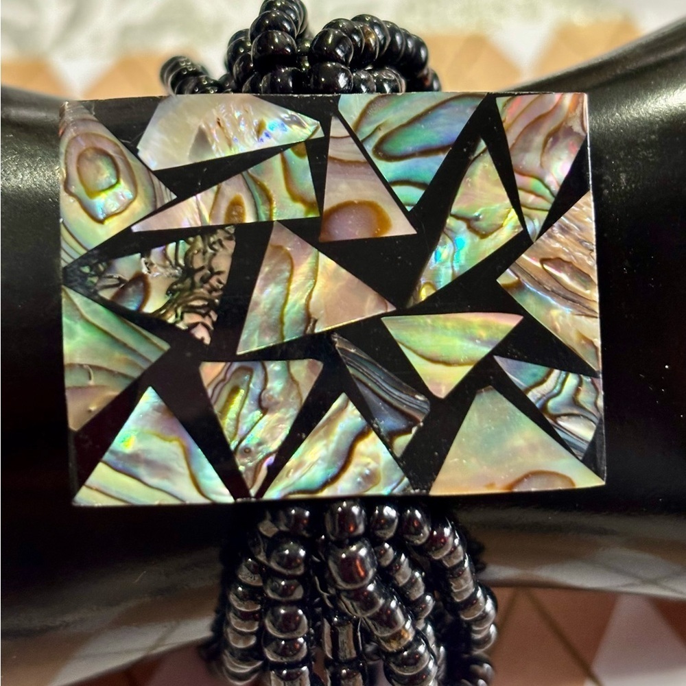 Vtg Stretch Bracelet Glass Beaded multi strand Inlaid Abalone Shell
